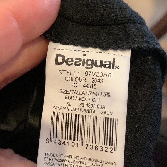 Desiqual black, silver, gray size XL dress. Fully lined with a low back - Picture 8 of 9